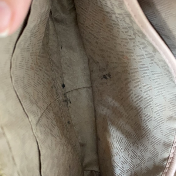 Pebbled chain crossbody bag - Picture 7 of 10